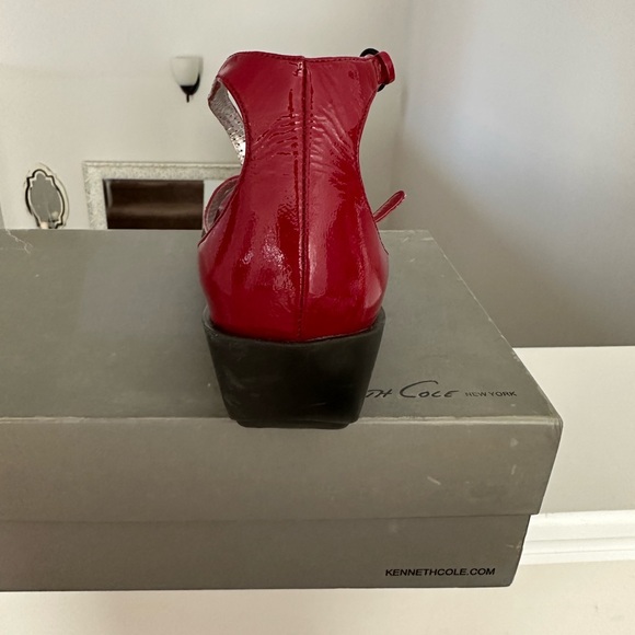 Kenneth Cole Red pattern leather - Picture 5 of 5